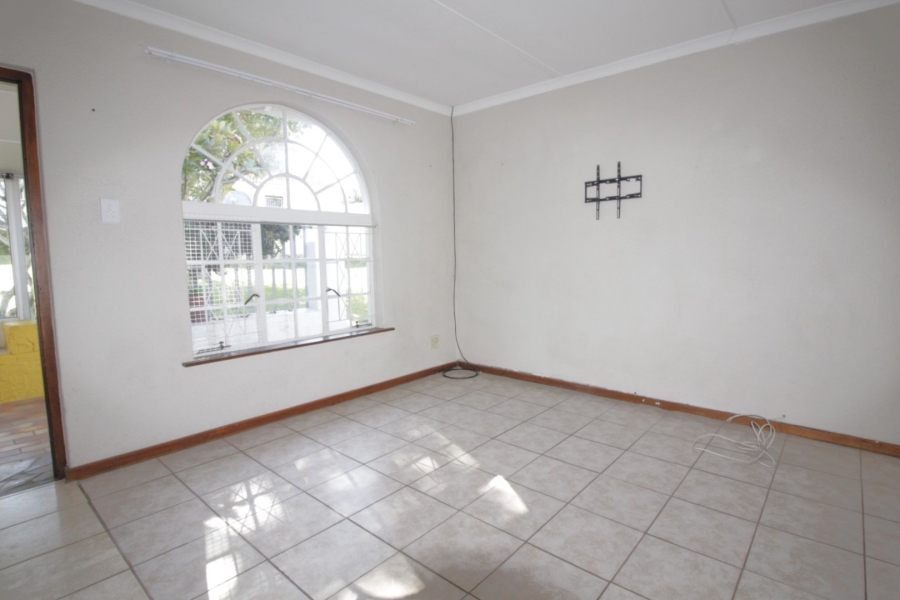 To Let 2 Bedroom Property for Rent in Aston Bay Eastern Cape